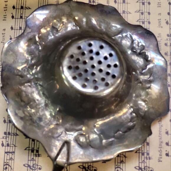 Antique Godinger Silver Plate Floral Art Nouveau Tea Strainer Old Bouquet Design - Picture 5 of 7